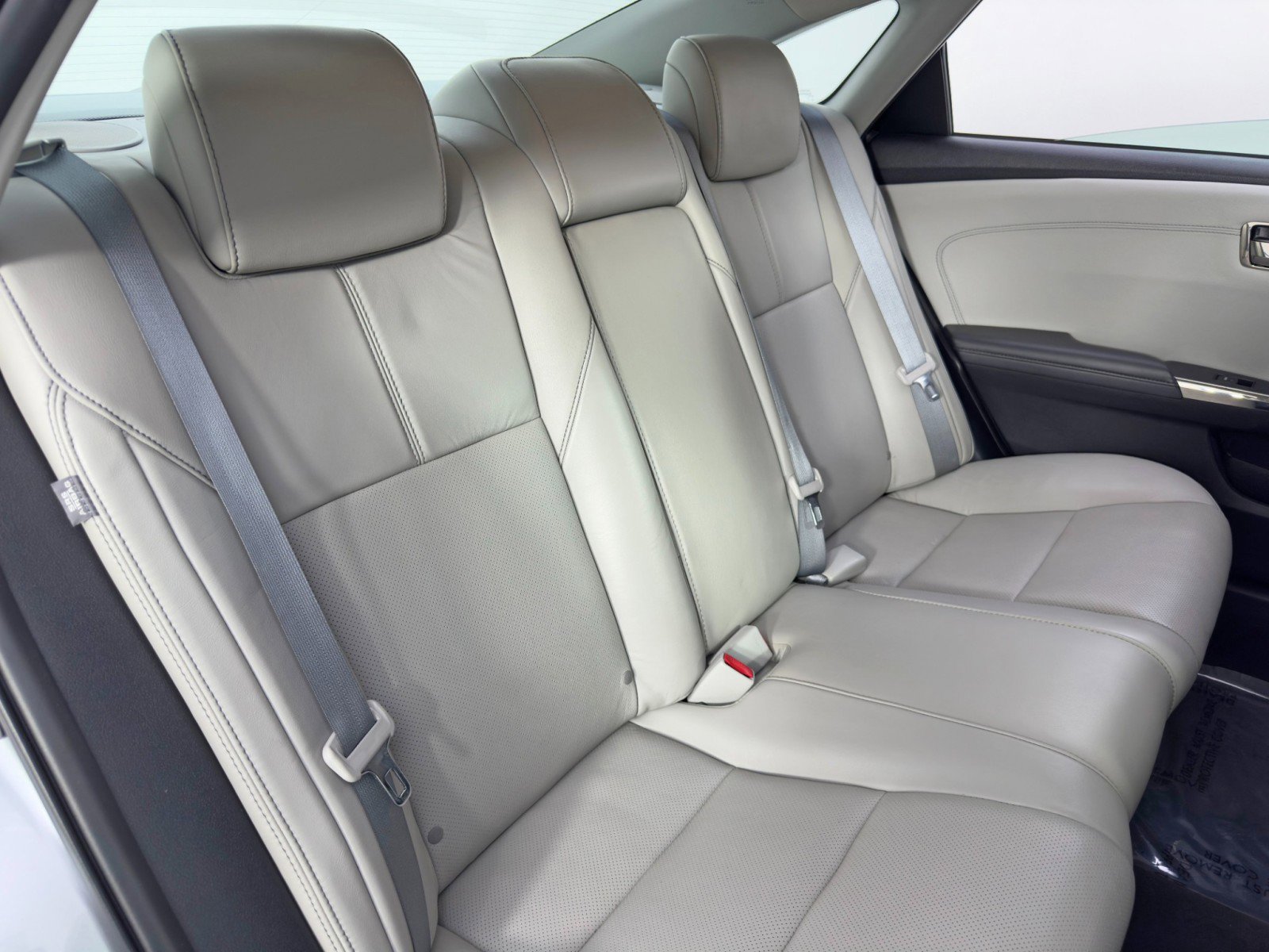 Used 2016 Toyota Avalon Limited w/ Toyota Safety Sense Package image 36