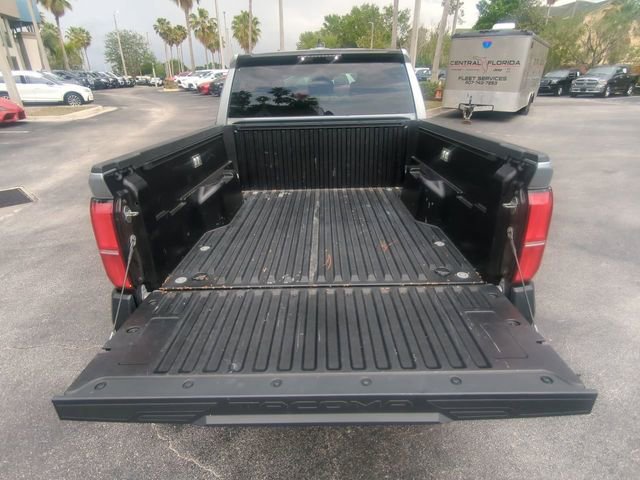 Used 2025 Toyota Tacoma SR AWD/4WD image 14