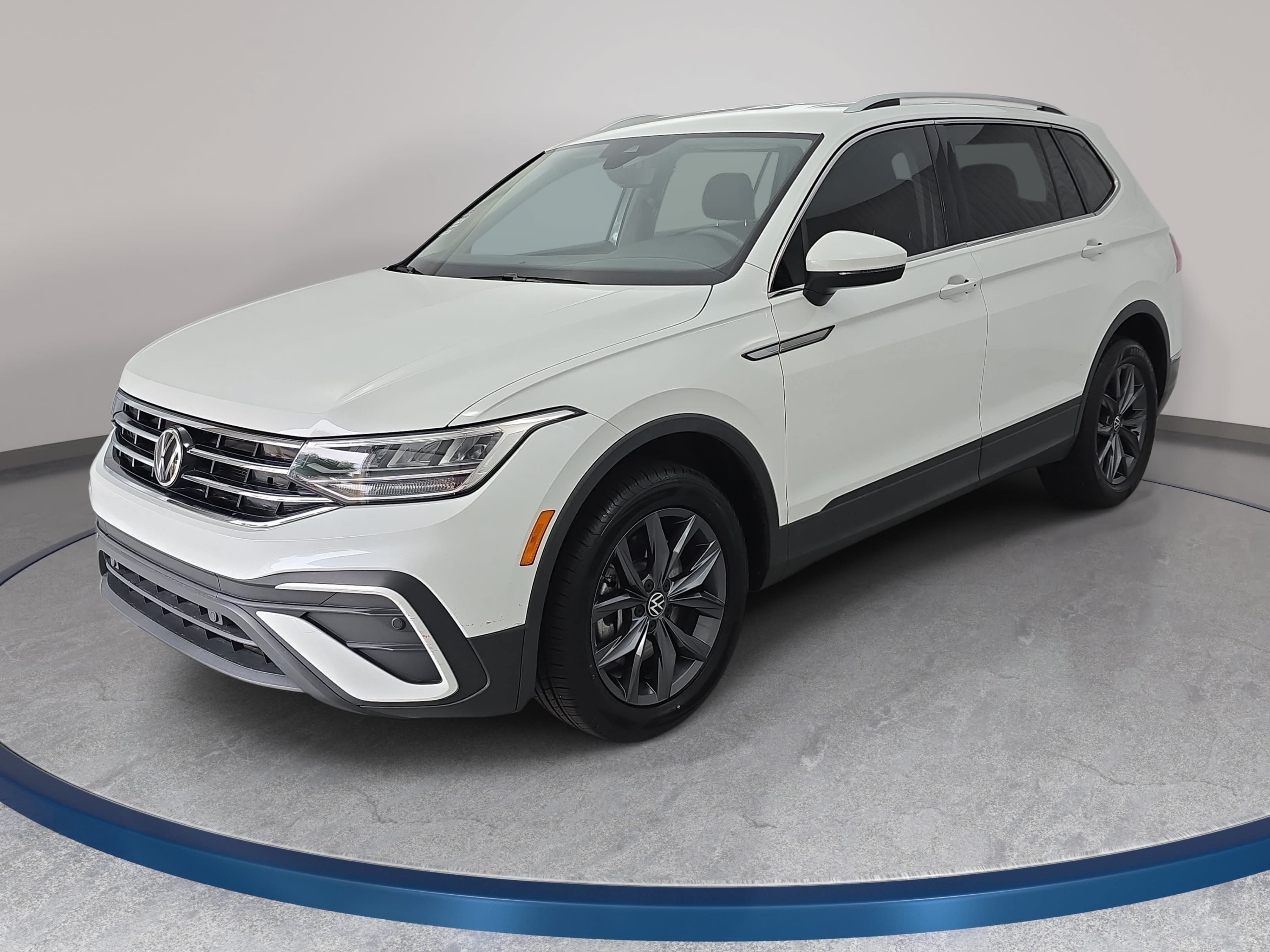 Used 2023 Volkswagen Tiguan SE FWD video 1
