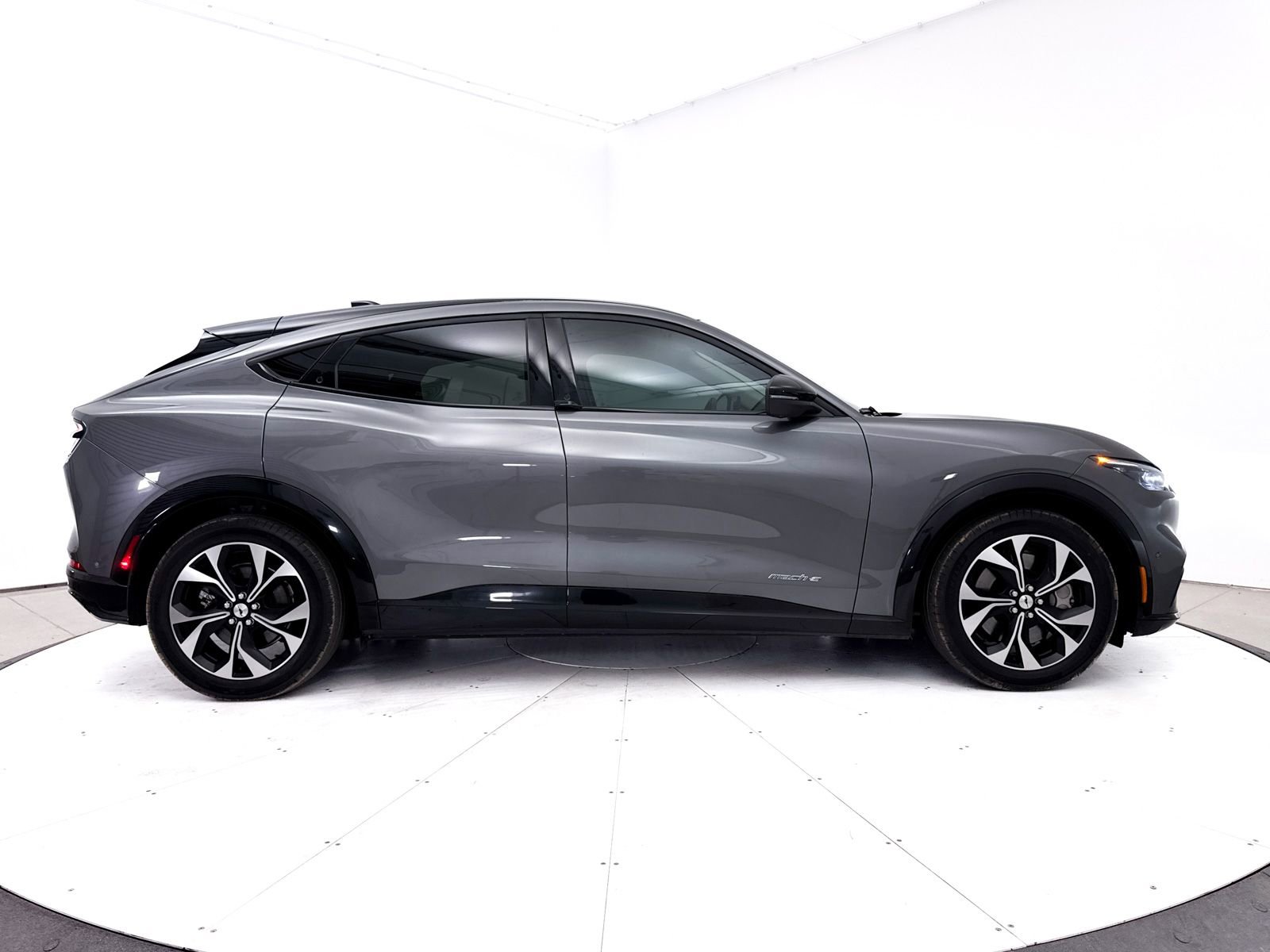 Used 2023 Ford Mustang Mach-E Premium RWD image 37