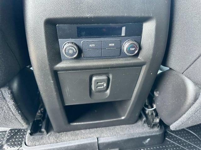 Used 2018 Chevrolet Traverse LT AWD/4WD image 12