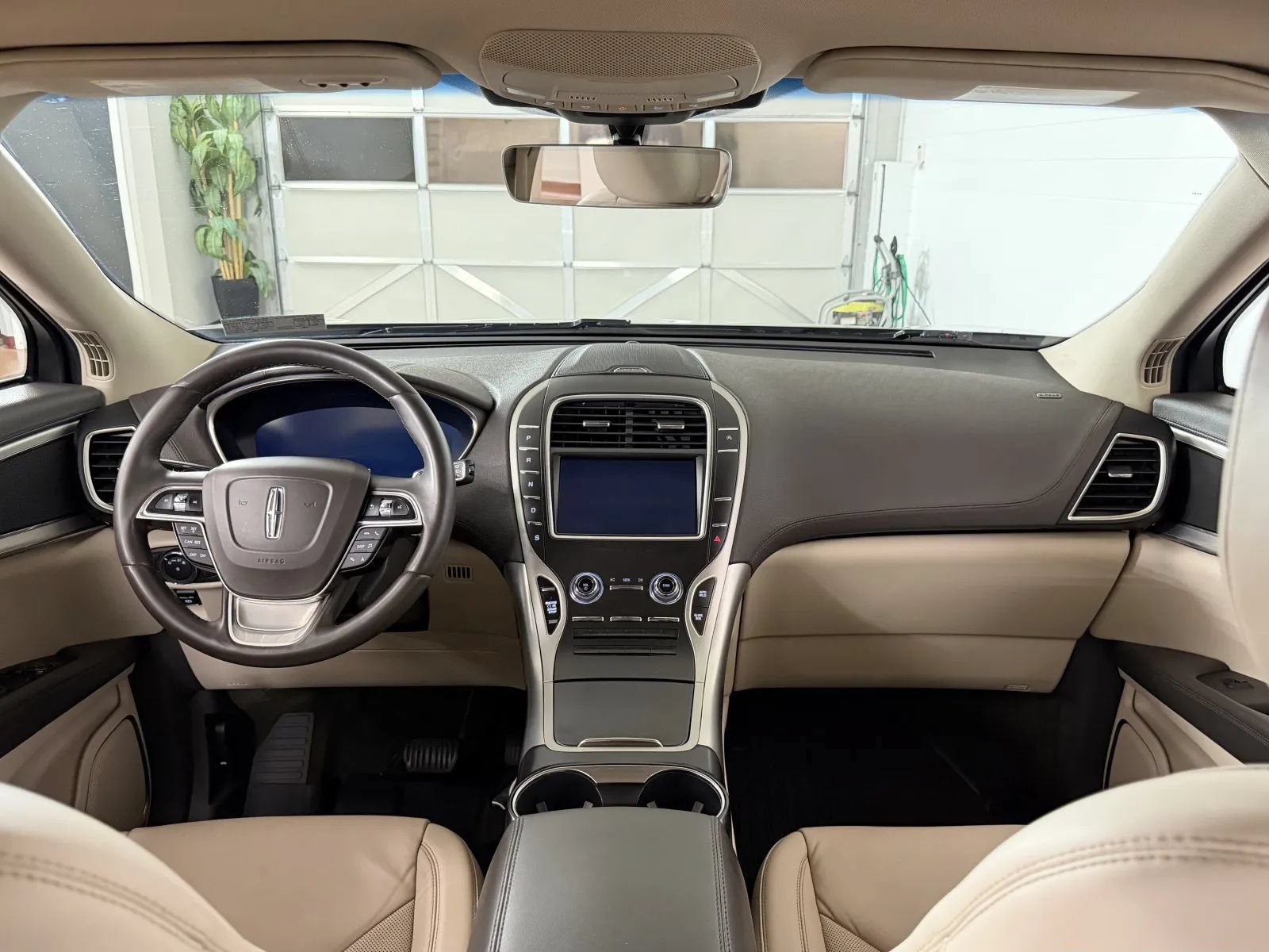 Used 2020 Lincoln Nautilus Premier w/ Equipment Group 101A AWD/4WD image 27