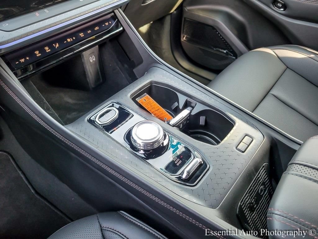 Used 2025 Jeep Wagoneer S Limited AWD/4WD image 26