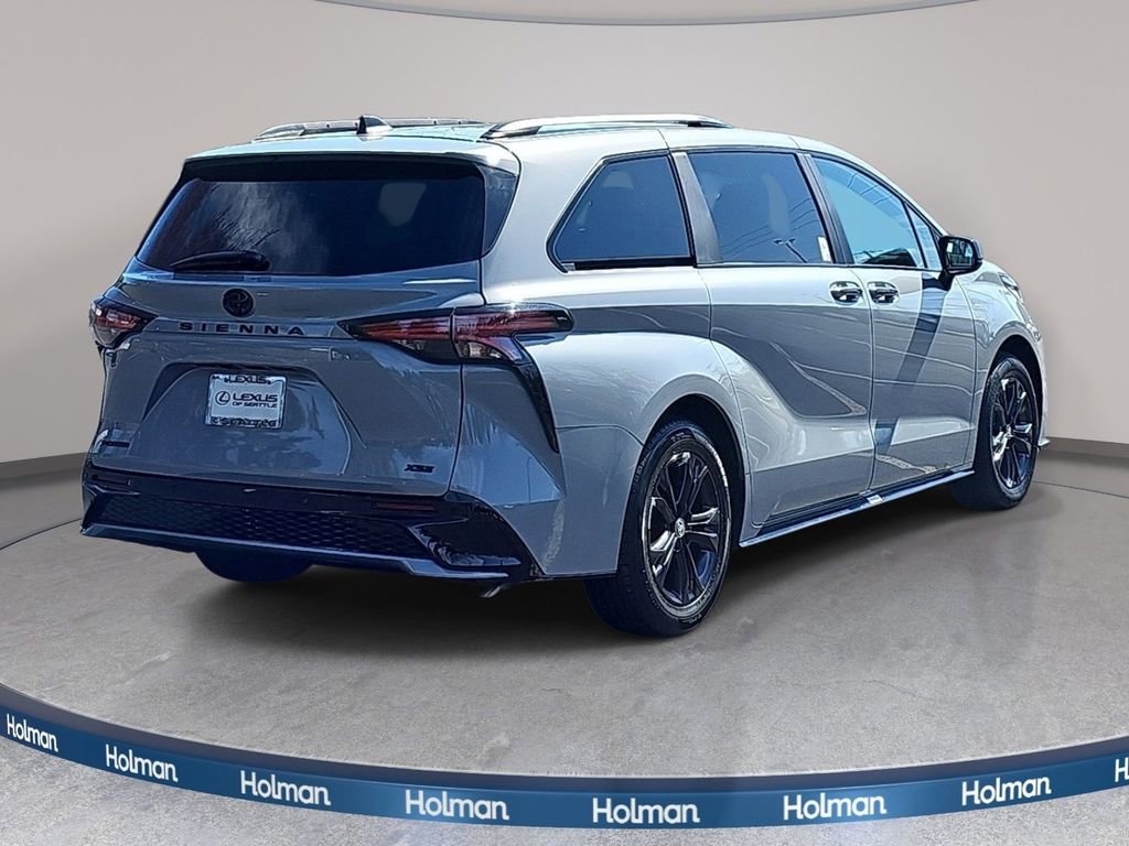 Used 2025 Toyota Sienna XSE AWD/4WD image 6