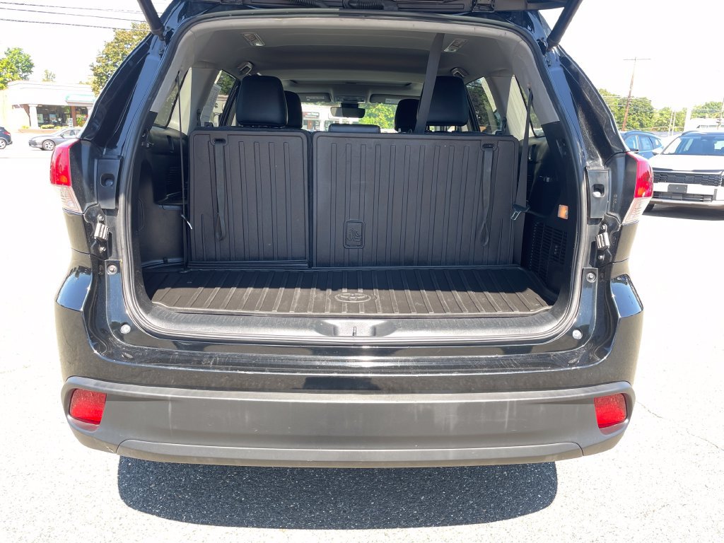Used 2018 Toyota Highlander SE AWD/4WD image 25