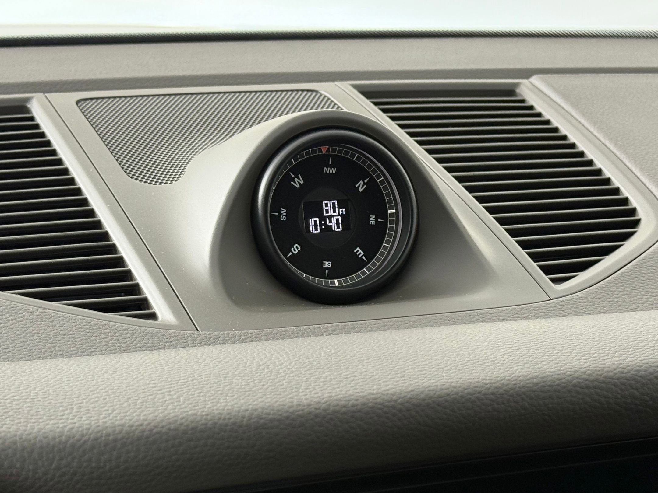 Used 2025 Porsche Macan image 20