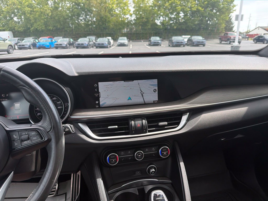 Used 2022 Alfa Romeo Stelvio Ti AWD/4WD image 15