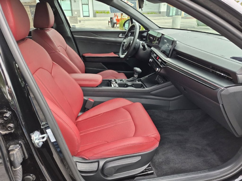 Used 2025 Kia K5 GT-Line w/ GT-Line Premium Package FWD image 32