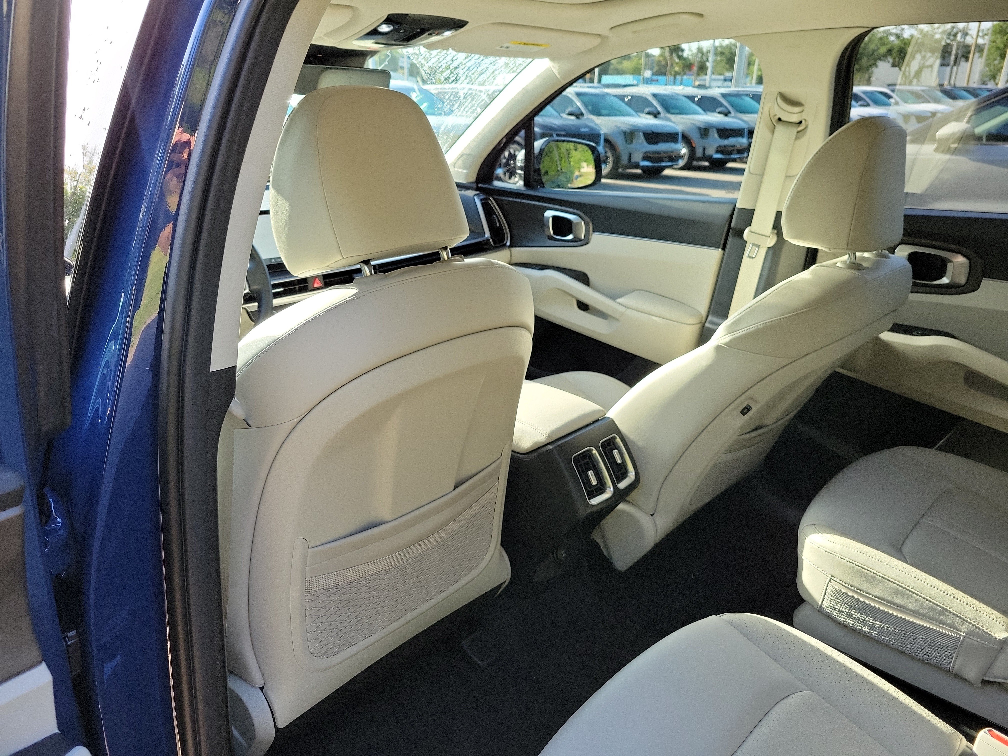 Used 2025 Kia Sorento X-Line EX AWD/4WD image 15
