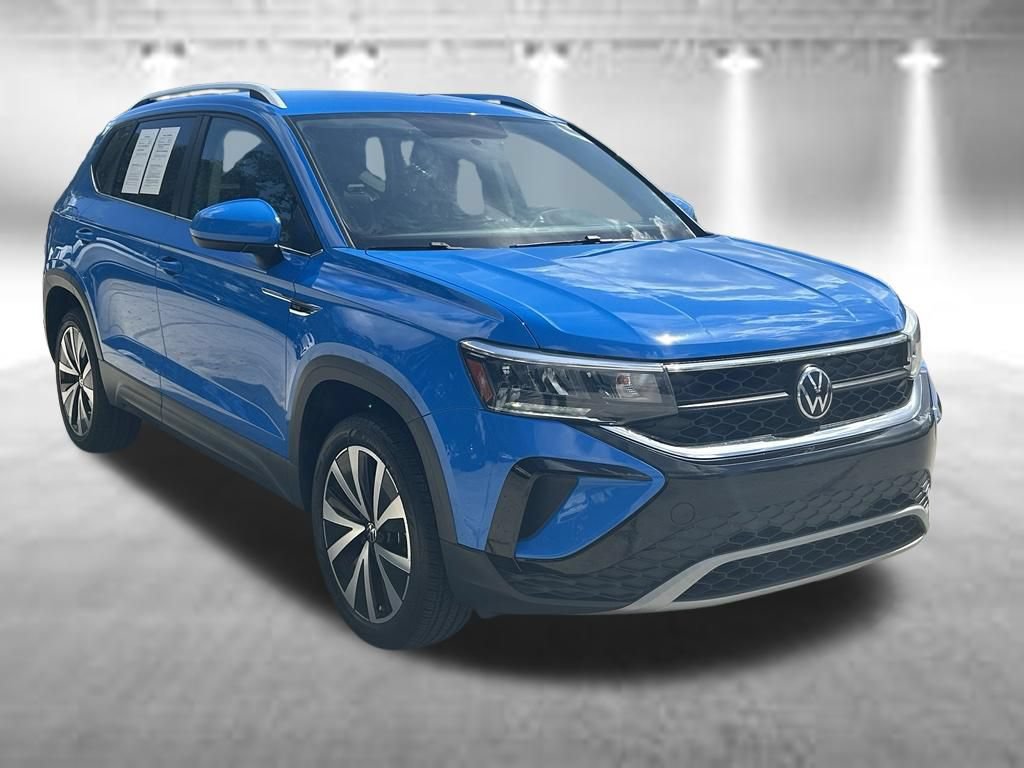 Certified 2022 Volkswagen Taos SE FWD image 7