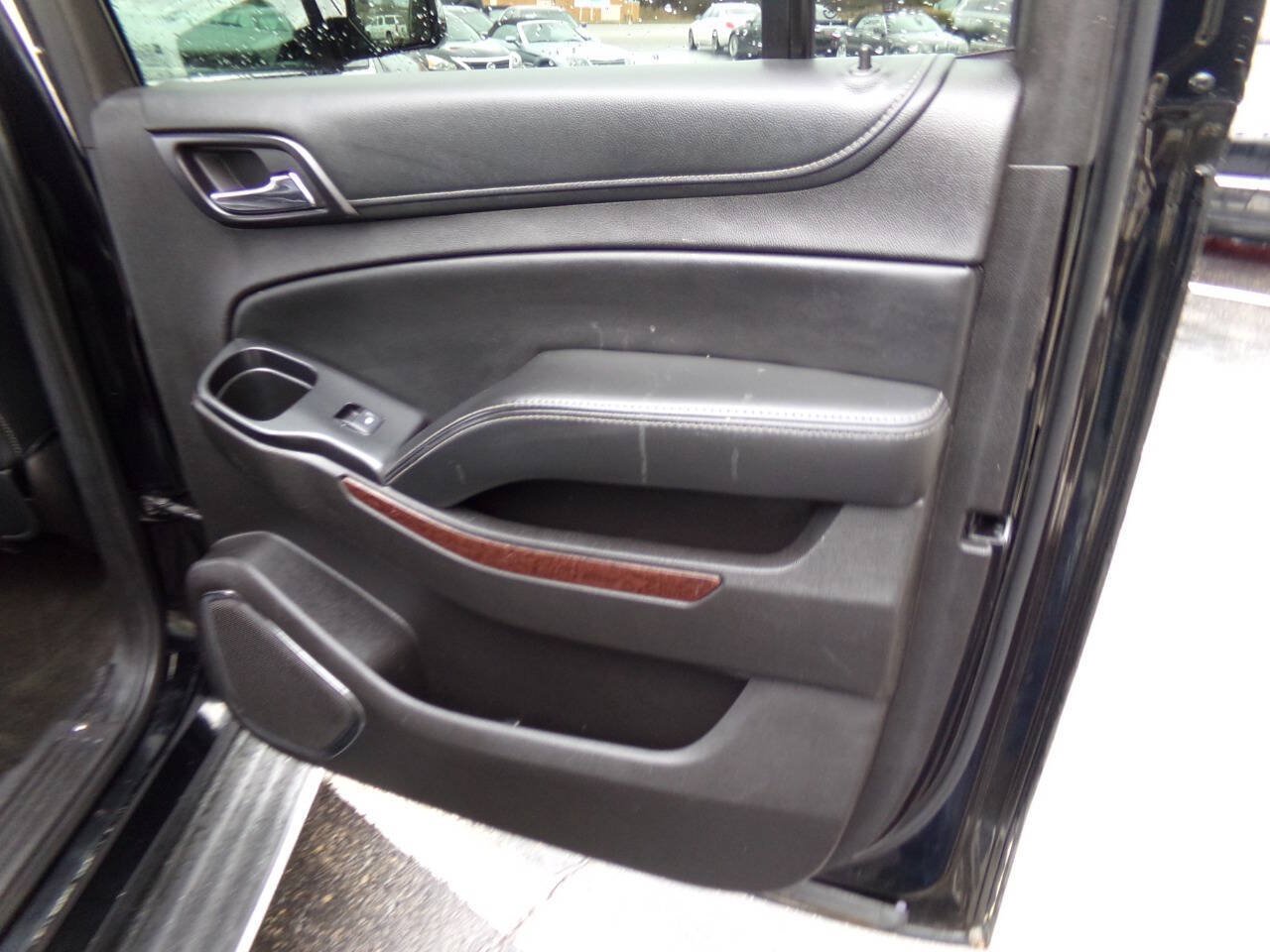 Used 2016 GMC Yukon XL SLE AWD/4WD image 25