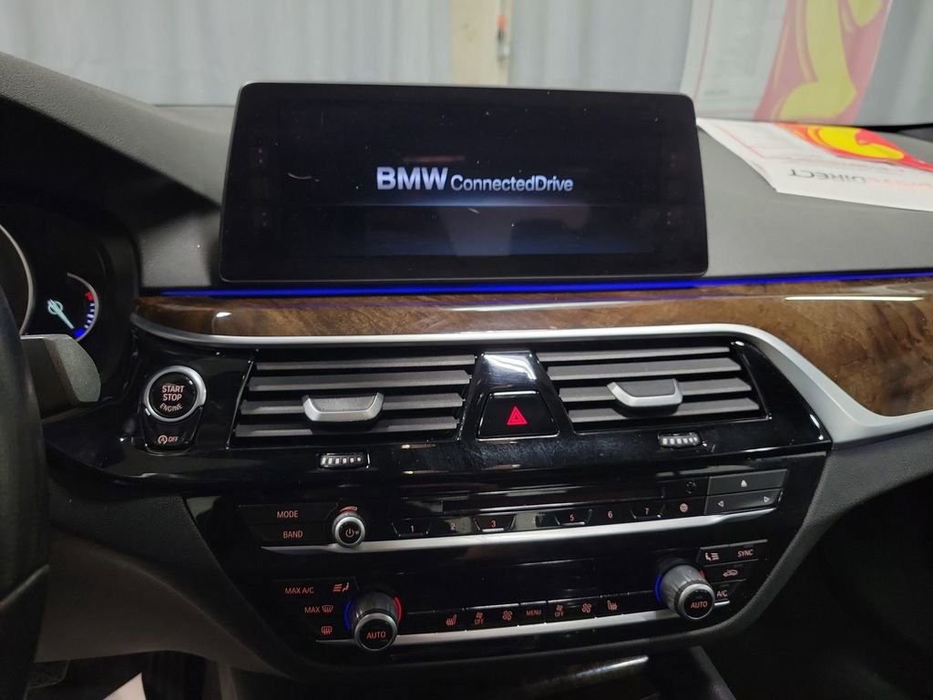 Used 2017 BMW 540i xDrive image 16