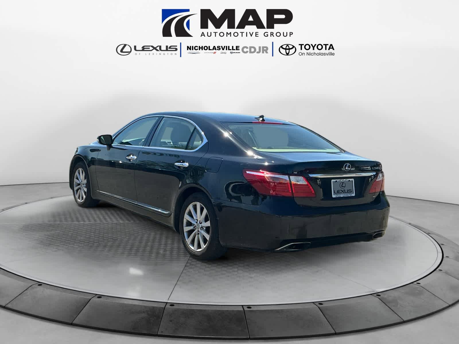 Used 2011 Lexus LS 460 L w/ Rear Seat Upgrade Pkg AWD/4WD image 3