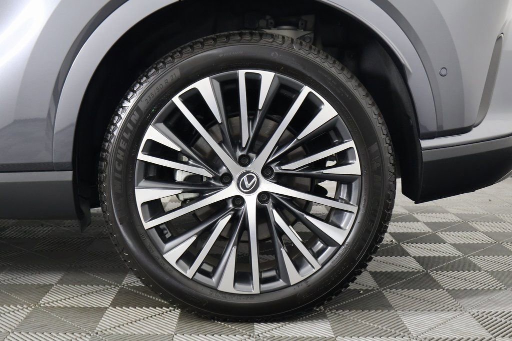 Used 2024 Lexus RX 350 w/ Convenience Package image 16