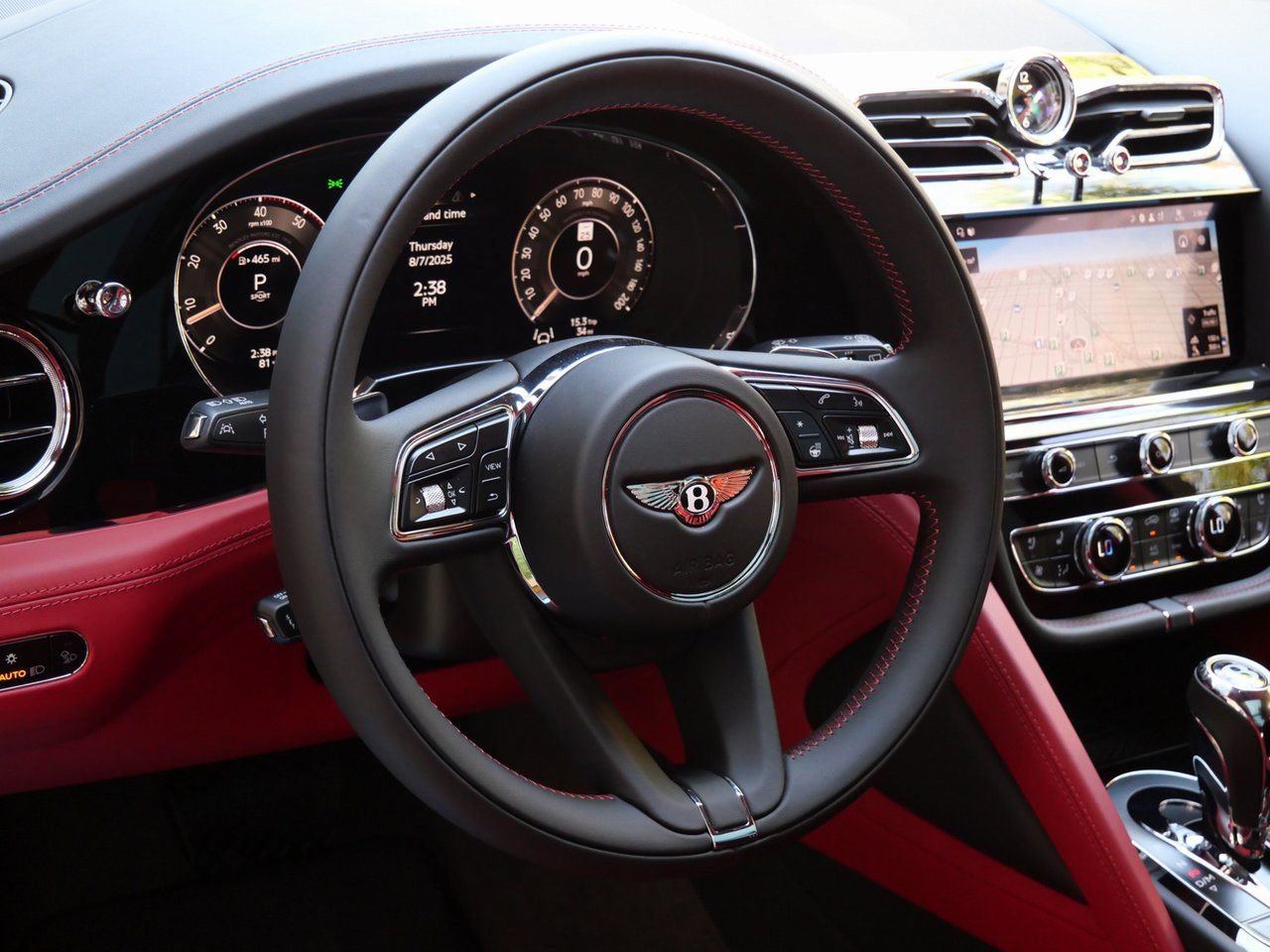 New 2025 Bentley Bentayga image 13