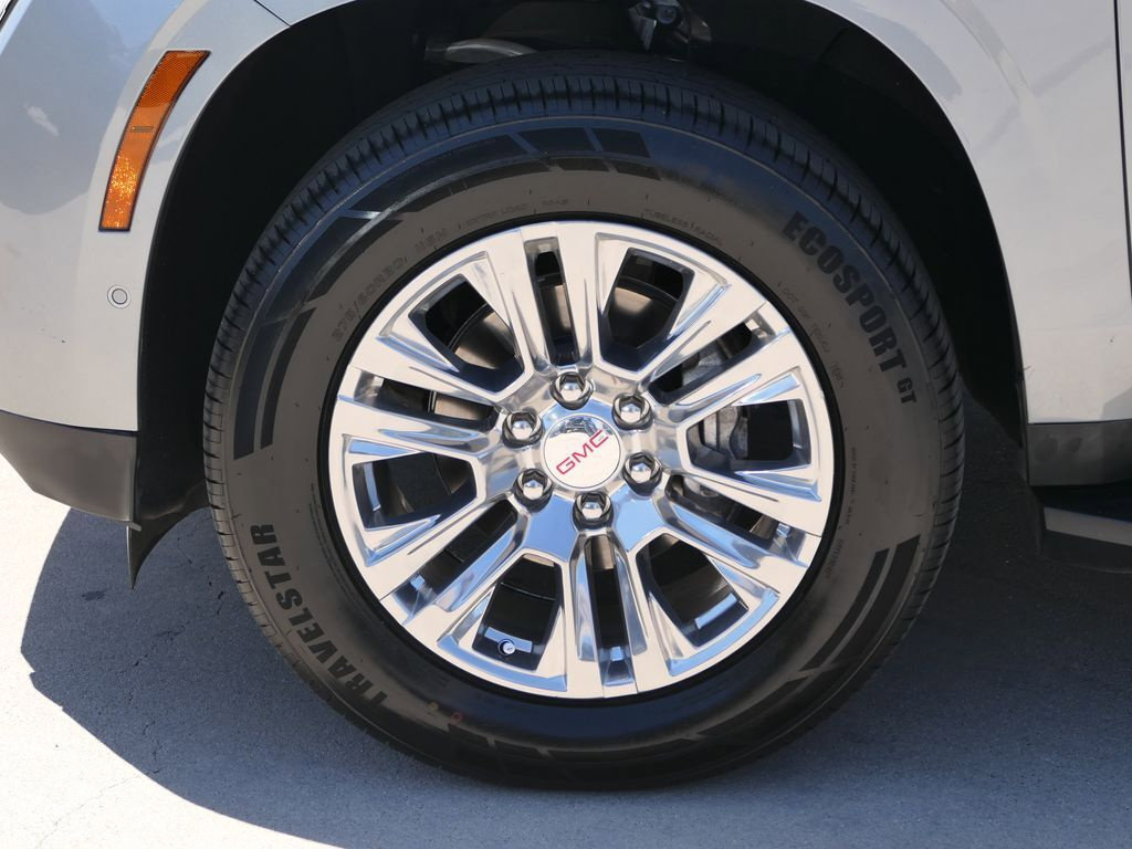 Used 2025 GMC Yukon XL Denali AWD/4WD image 10