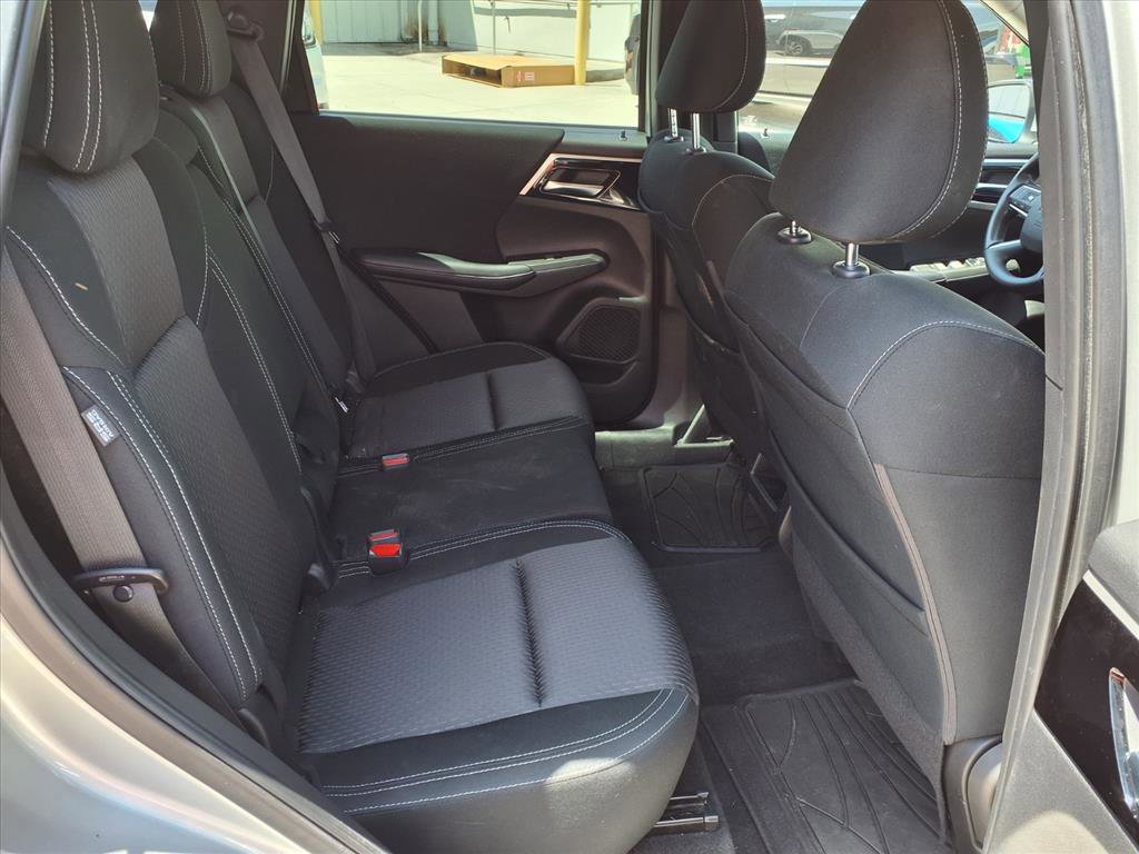 Used 2022 Mitsubishi Outlander ES image 10