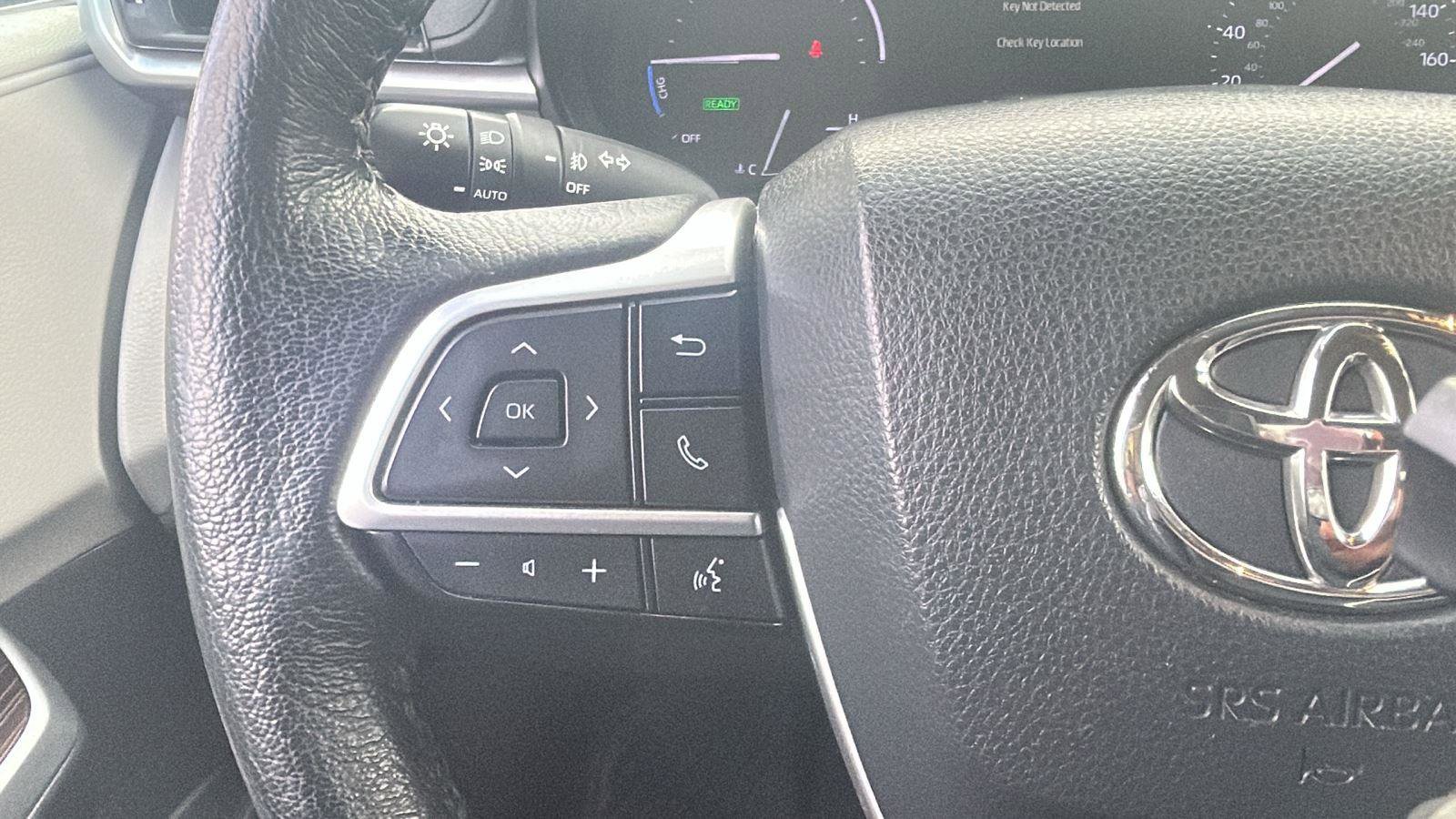 Used 2023 Toyota Sienna XLE image 19