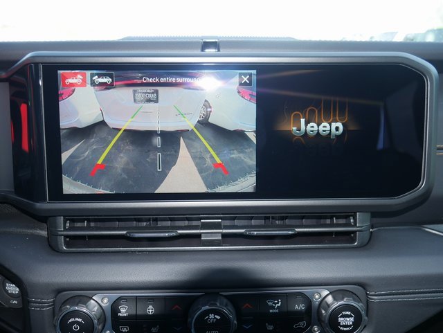 Used 2024 Jeep Wrangler Sahara w/ Technology Group image 7