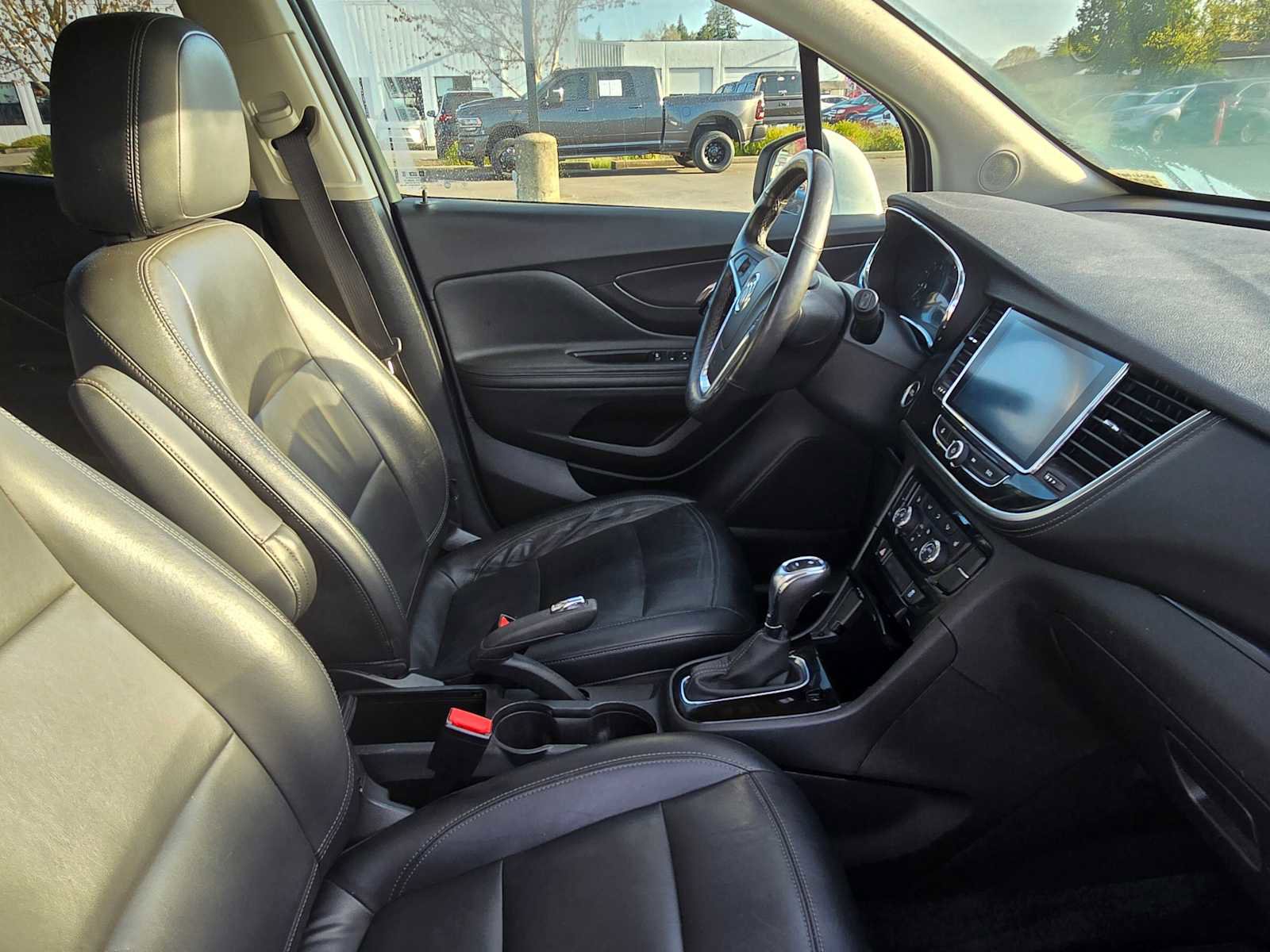 Used 2018 Buick Encore Essence image 13