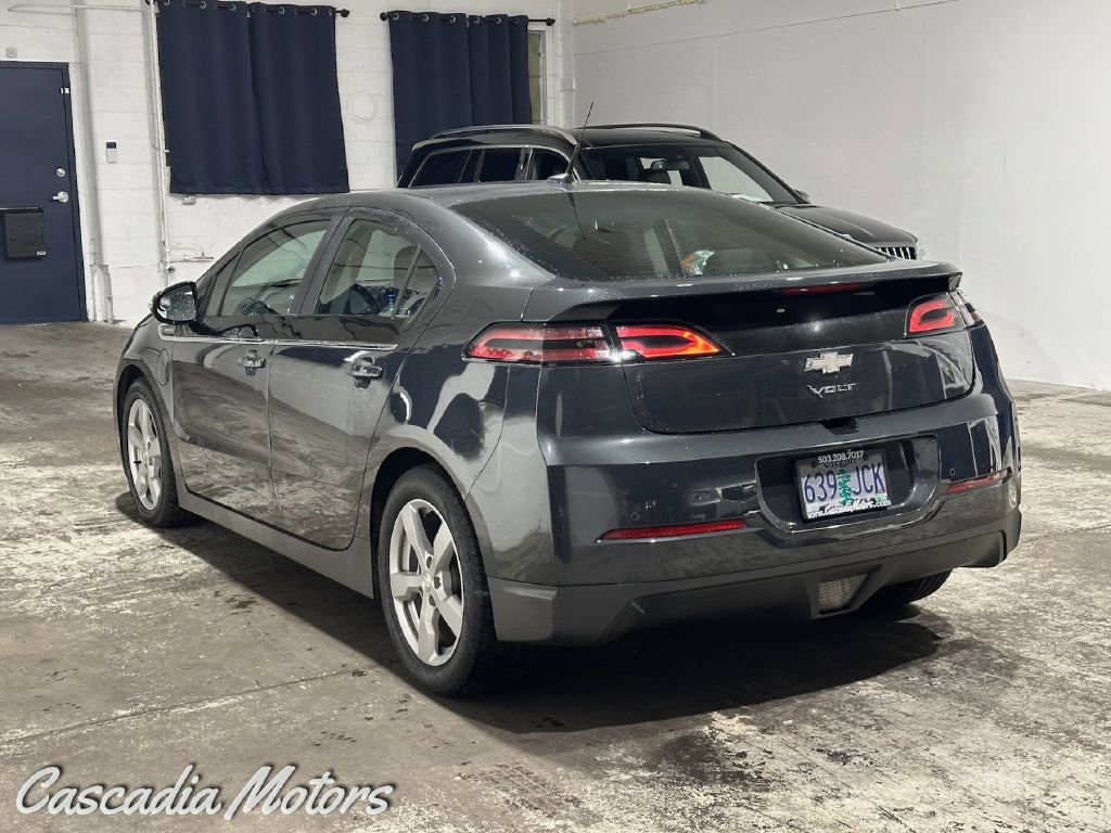 Used 2014 Chevrolet Volt w/ Enhanced Safety Package 2 FWD image 4