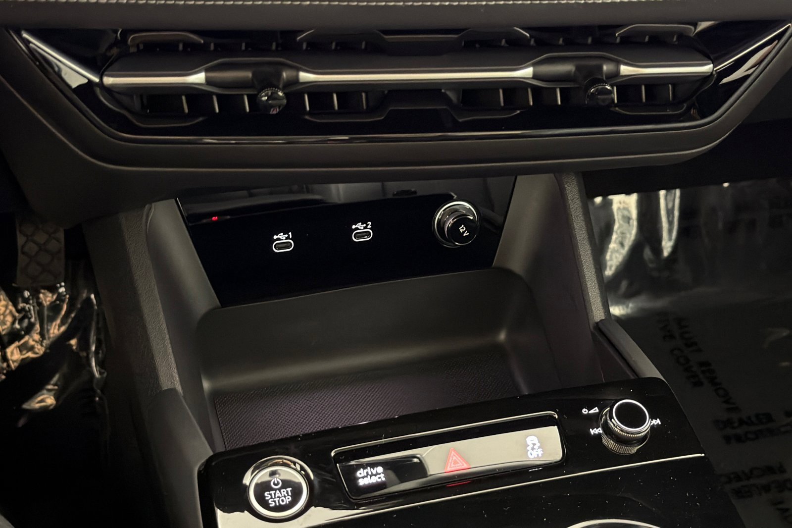 Used 2025 Audi Q6 e-tron Premium w/ Convenience Package image 20