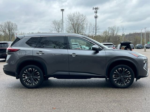 Used 2025 Nissan Rogue SL w/ Tech Package image 10