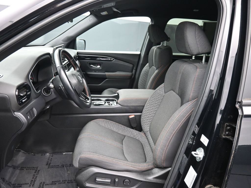 Certified 2023 Honda Pilot Sport image 18
