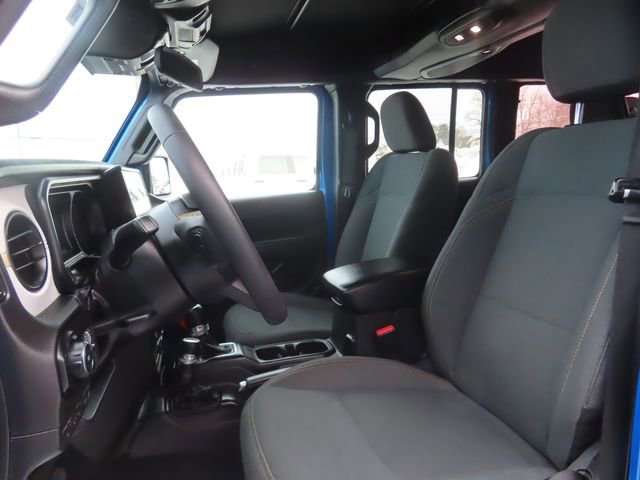 Used 2024 Jeep Wrangler Sport S image 19