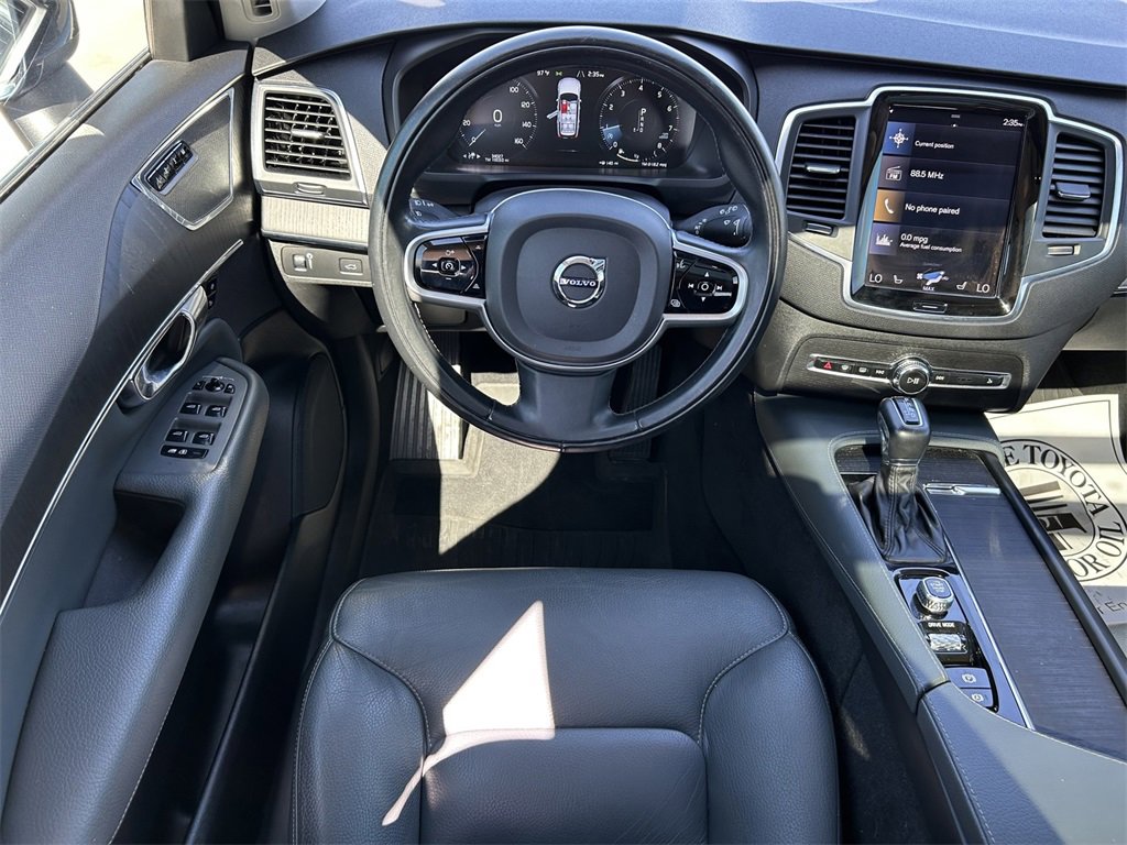 Used 2020 Volvo XC90 T6 Momentum w/ Protection Package Premier image 14