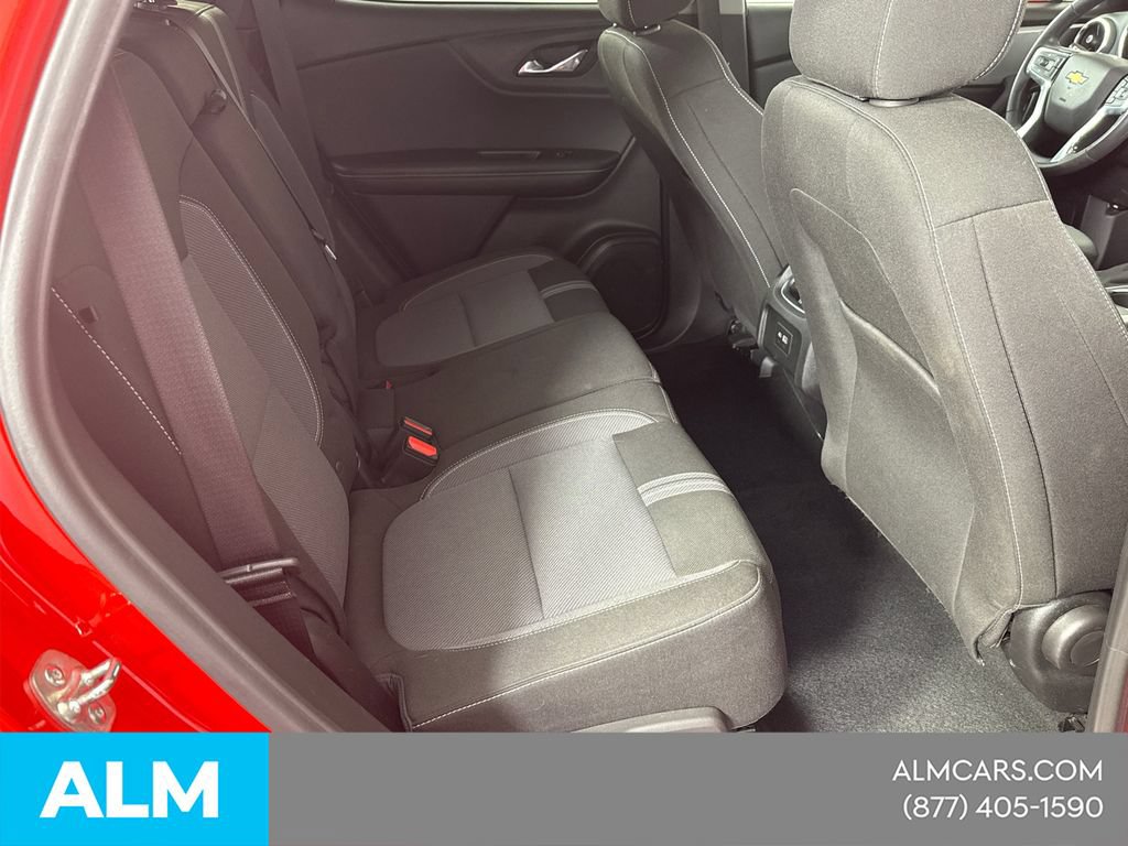 Used 2025 Chevrolet Blazer LT FWD image 18