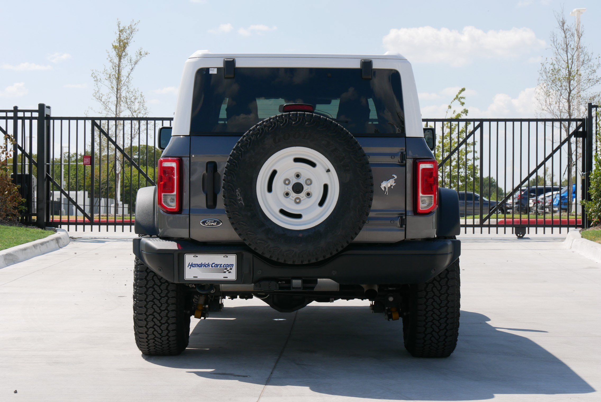 Used 2025 Ford Bronco Heritage Edition AWD/4WD image 8