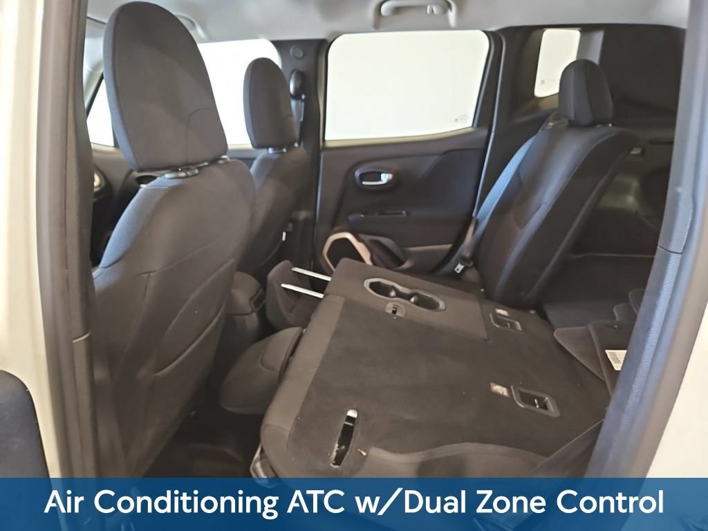 Used 2017 Jeep Renegade Latitude w/ Popular Equipment Group AWD/4WD image 5