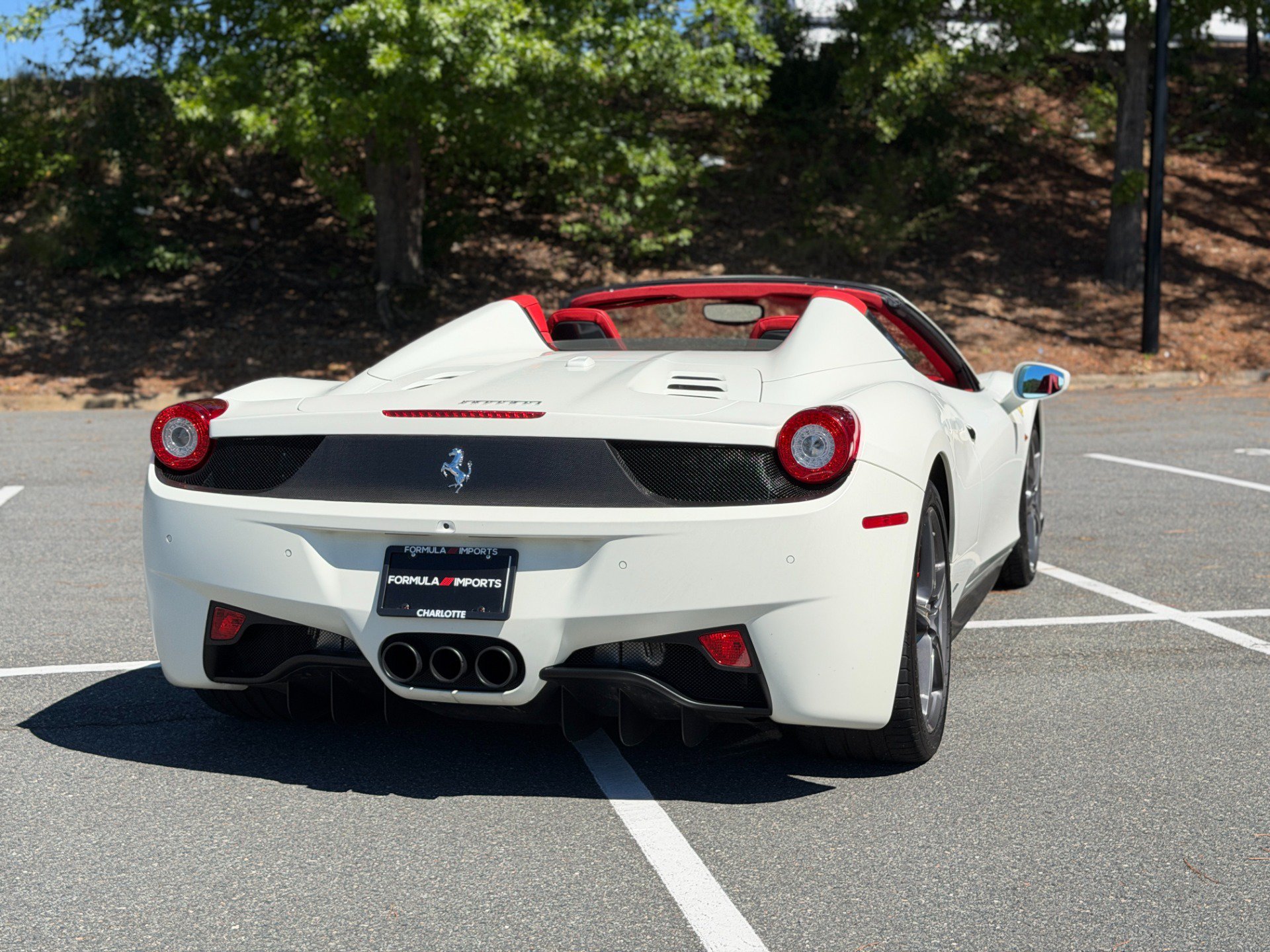 Used 2015 Ferrari 458 Spider RWD image 11