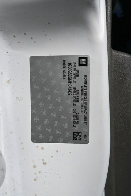 Used 2017 Chevrolet Express 3500 image 8