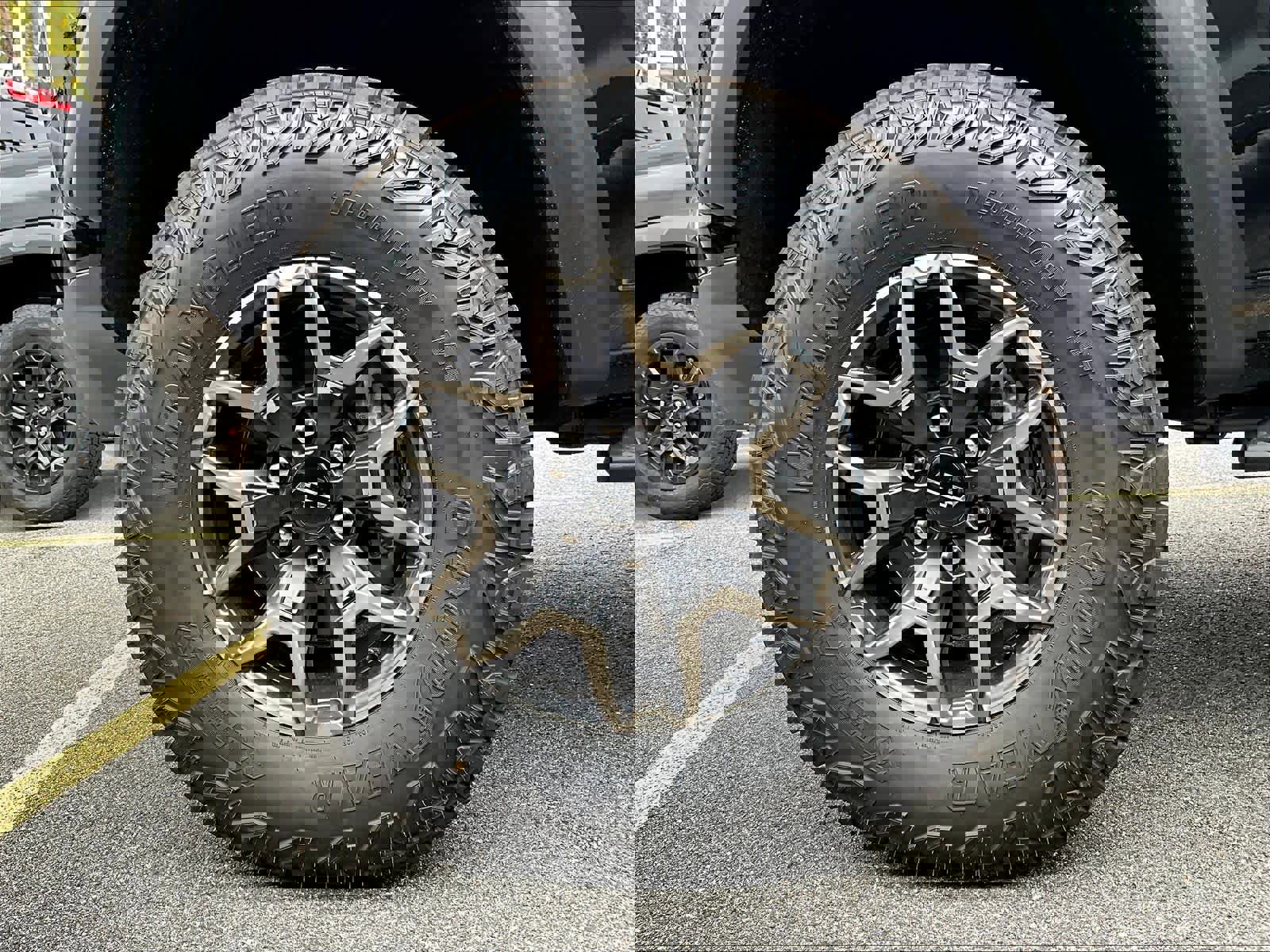 New 2026 Chevrolet Colorado ZR2 w/ Technology Package image 8