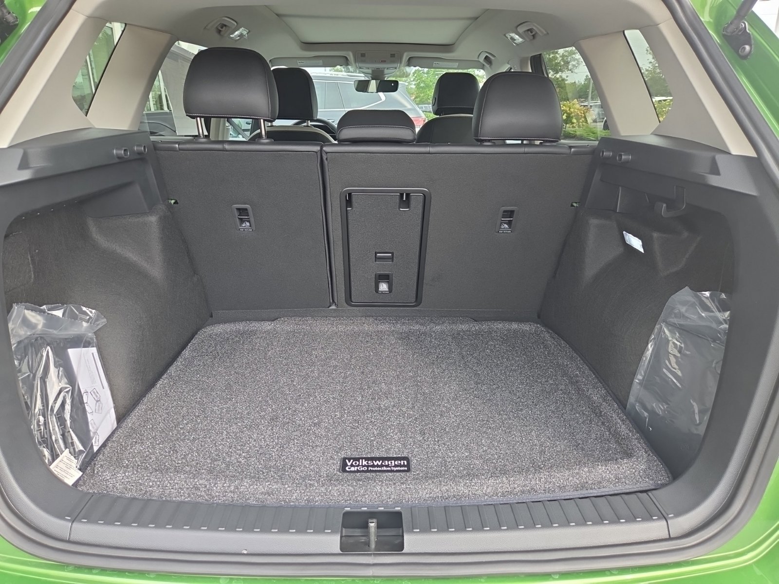 New 2027 Volkswagen Taos SE AWD/4WD image 9