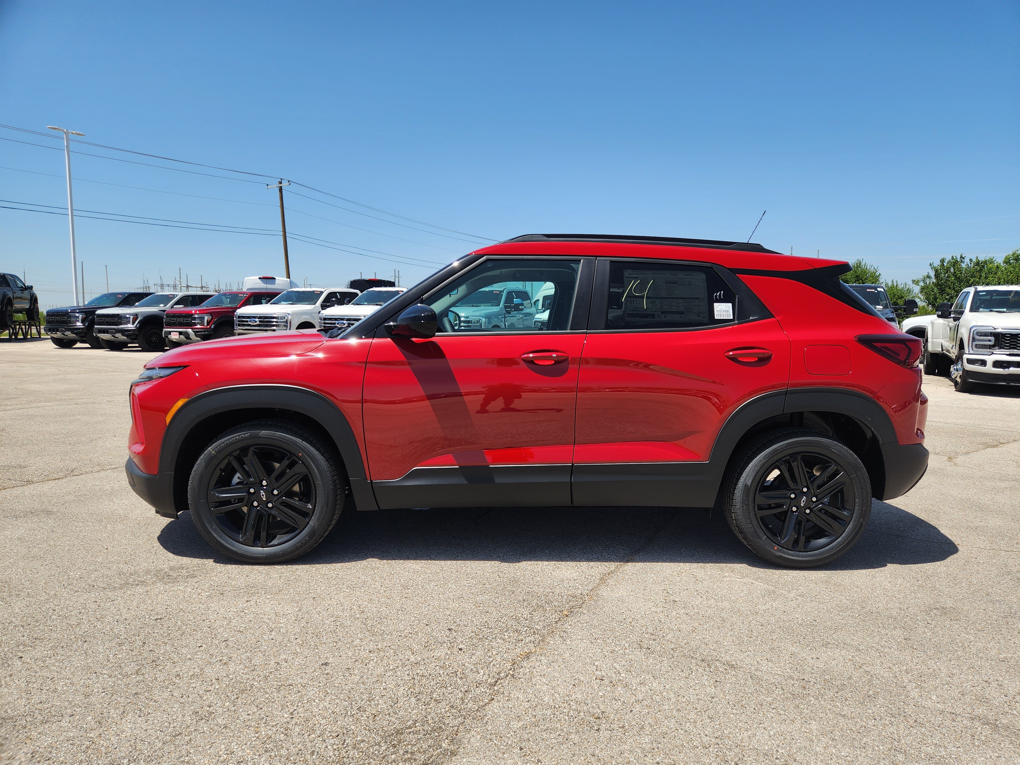 New 2026 Chevrolet TrailBlazer LT w/ Midnight Edition FWD image 3