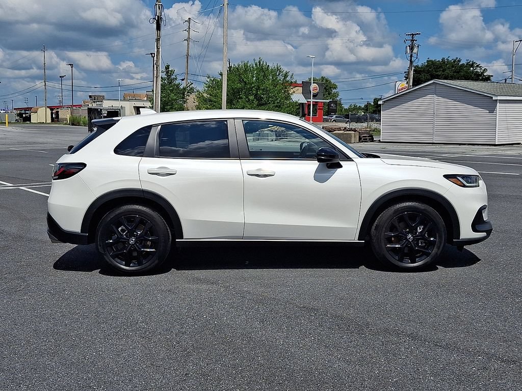 Used 2025 Honda HR-V Sport image 7