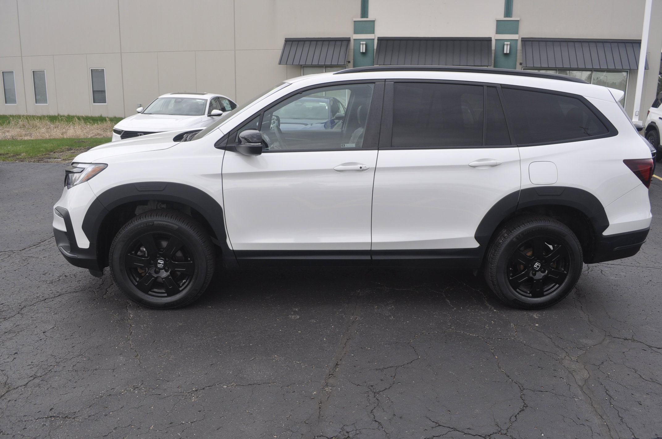 Used 2022 Honda Pilot TrailSport image 4