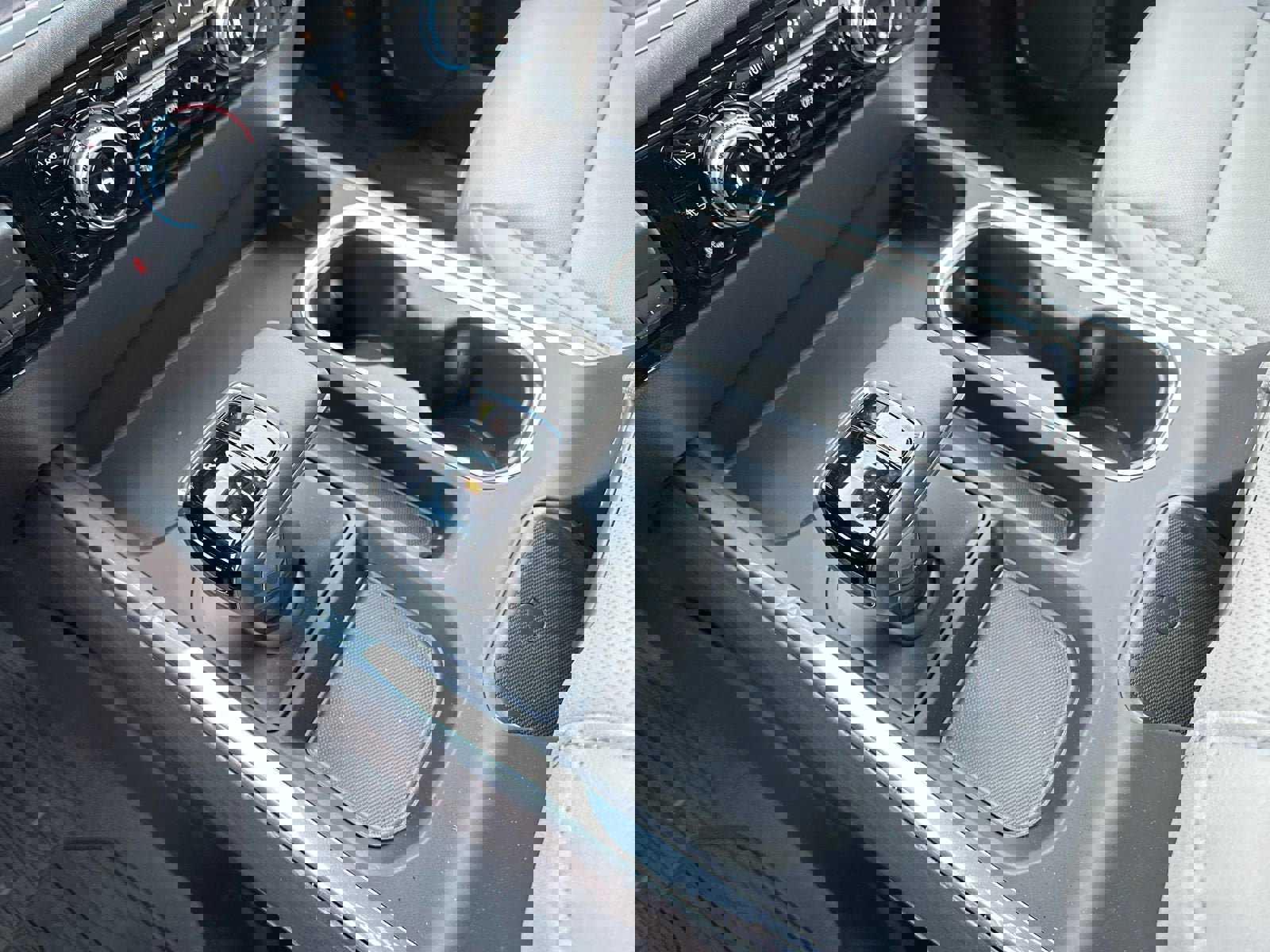 New 2026 GMC Sierra 1500 SLT w/ SLT Premium Package image 14