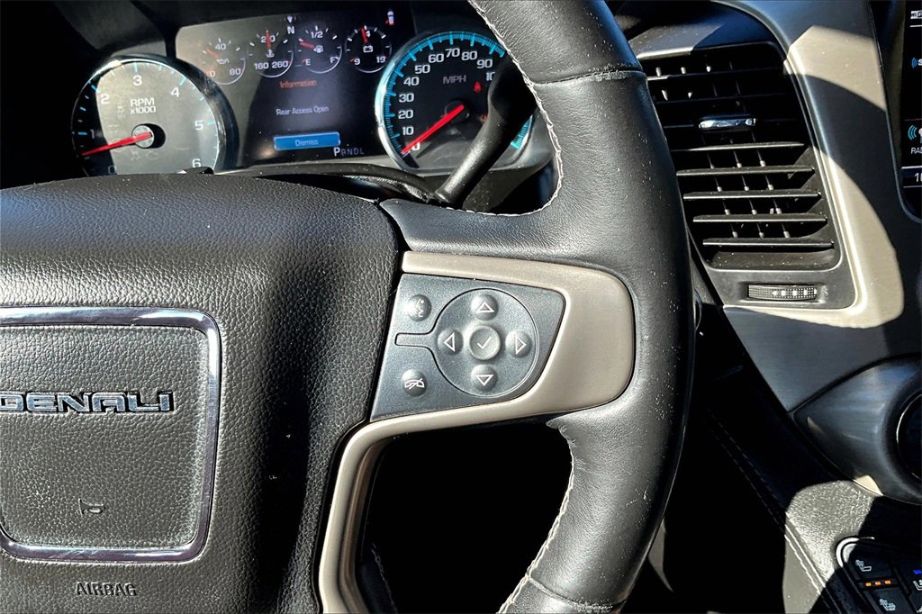 Used 2019 GMC Yukon XL Denali w/ Denali Ultimate Package image 18