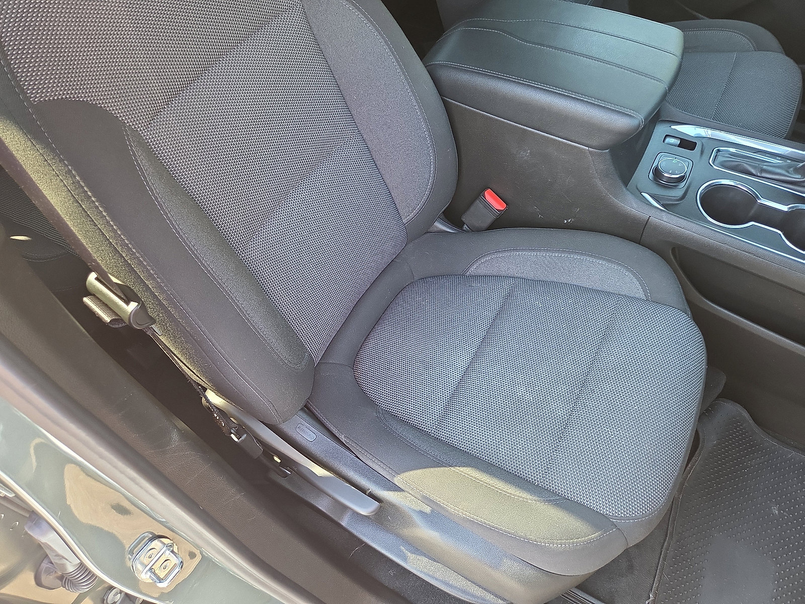 Used 2023 Chevrolet Traverse LT image 16