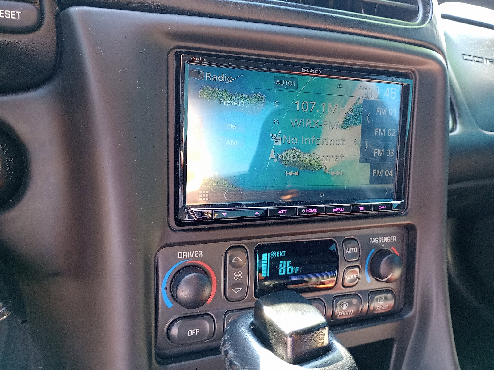 Used 2000 Chevrolet Corvette Coupe w/ Roof Pkg image 9