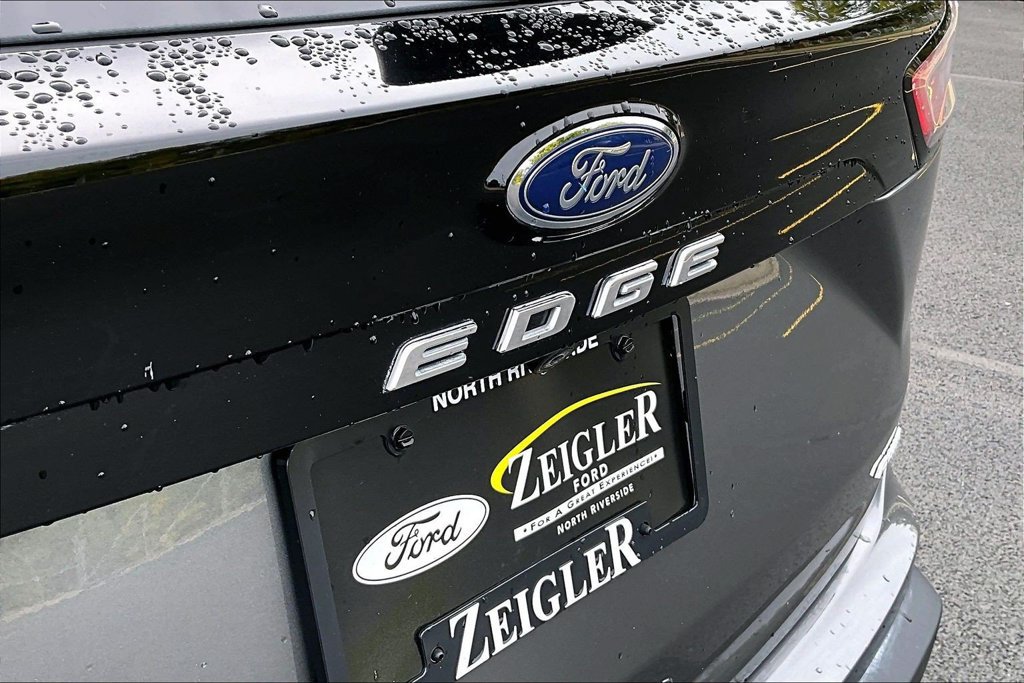Certified 2023 Ford Edge SEL w/ Convenience Package AWD/4WD image 8