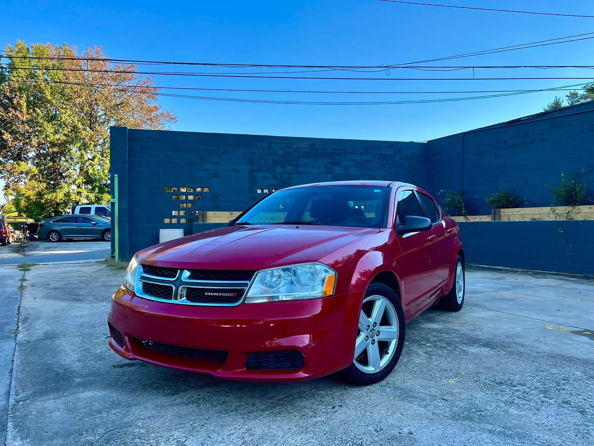 Used 2013 Dodge Avenger SE FWD image 1