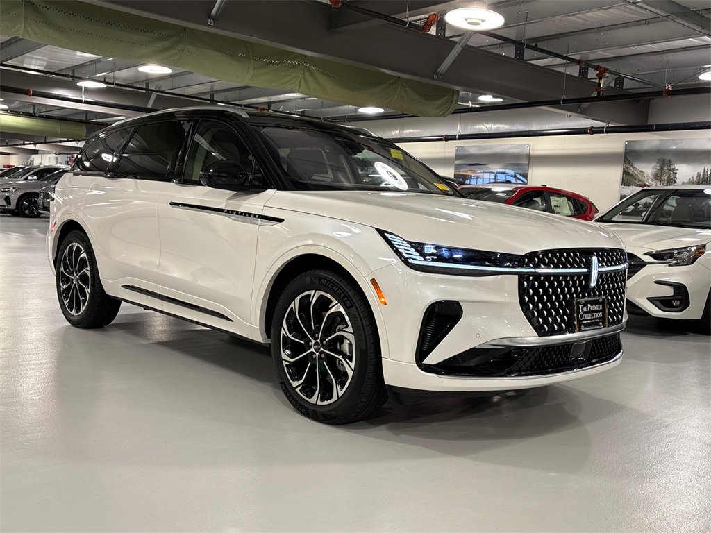 Used 2025 Lincoln Nautilus Reserve