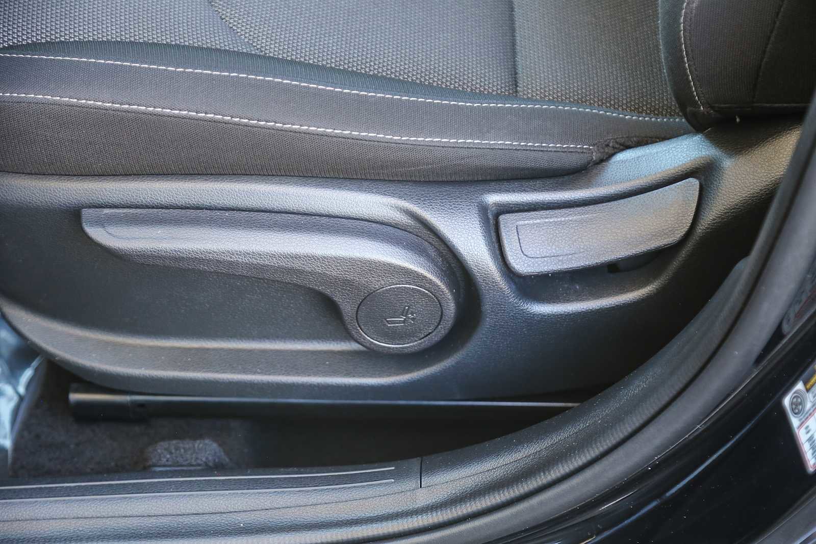 Used 2024 Kia Forte LXS image 18