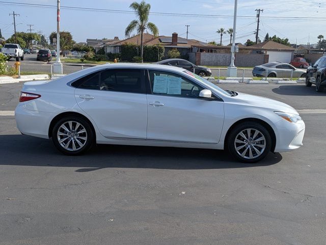 Used 2017 Toyota Camry XLE w/ Convenience Package FWD image 4