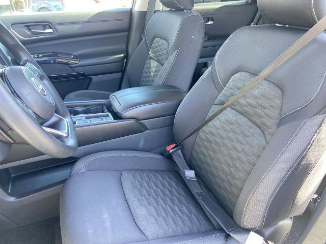 Used 2022 Nissan Pathfinder S image 14